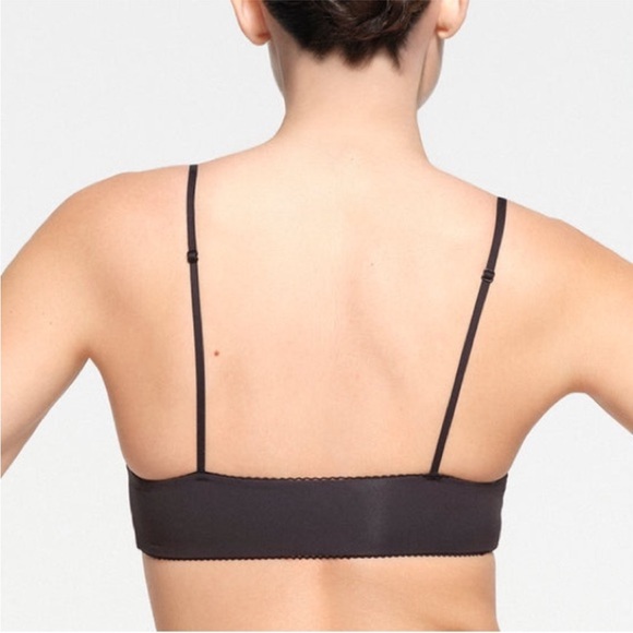 SKIMS Fits Everybody Picot SKIMPY SCOOP BRALETTE Color Onyx/Black Size Small NWT - Picture 5 of 7